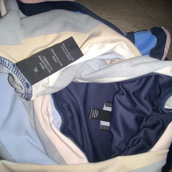 IZ Byer Halter Above The Knee Striped dress size XL (junior) - Picture 6 of 9